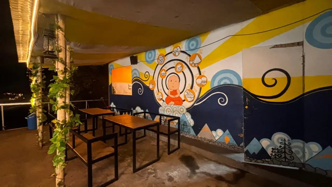 Wall/Mural Art in Manali